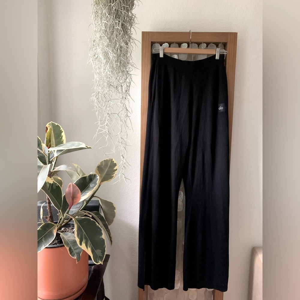 Knit high waist Solana high waist pants Alo